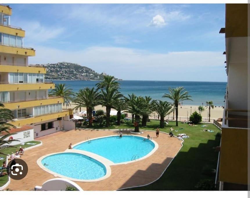 Holiday Center Apartamento Vistas Mar, Acceso Directo Playa Y Piscina Roses Exterior foto